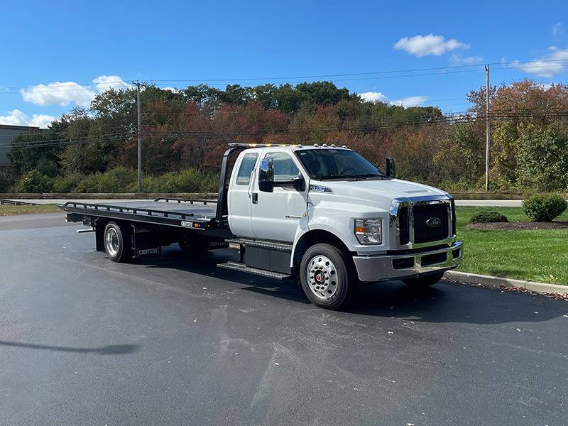 2025 Ford F750 (Key# 1963) 1